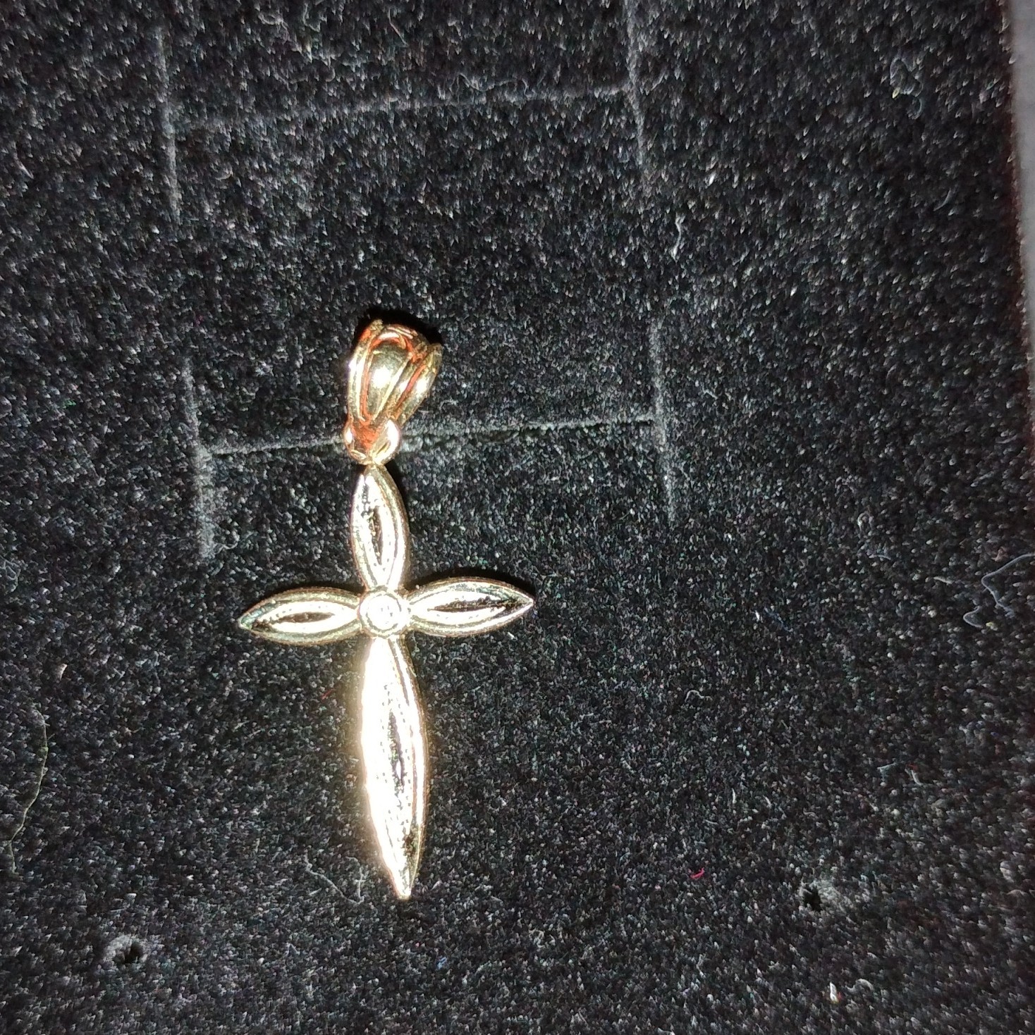 10K Yellow Gold Cross Pendant Religious Pendant No Stone Metal