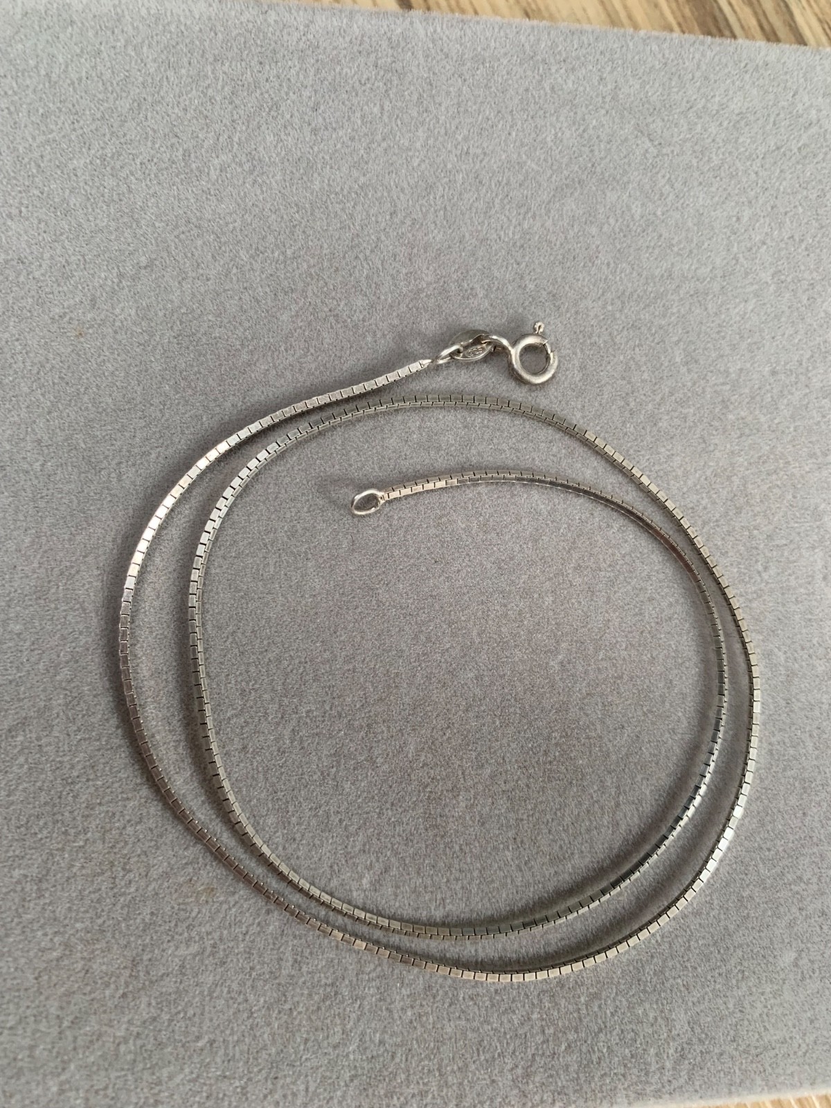 Sterling Silver 925 Fine Box Chain Necklace 40cm Long – 3.40g