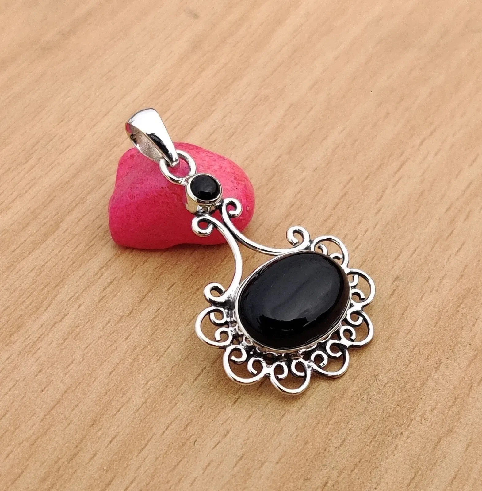 Black Onyx Gemstone Pendant 925 Sterling Silver Handmade lovely Gift Pendent