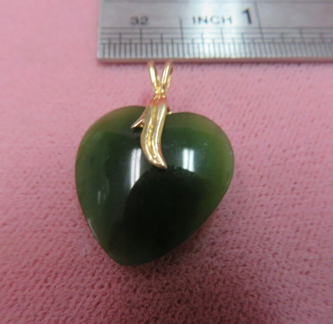 High Quality 14k Solid Y. Gold Nephrite Jade Heart Pendant 3.4 Grams