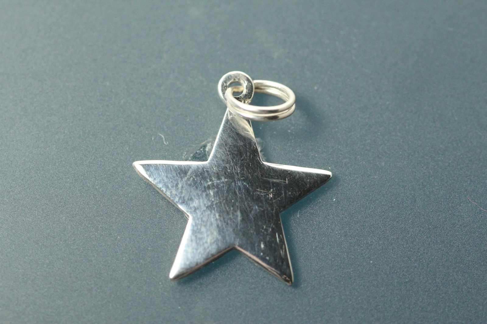 925 Sterling Silver Star Shaped Charm or Pendant 1.6 Grams (PEN9339)