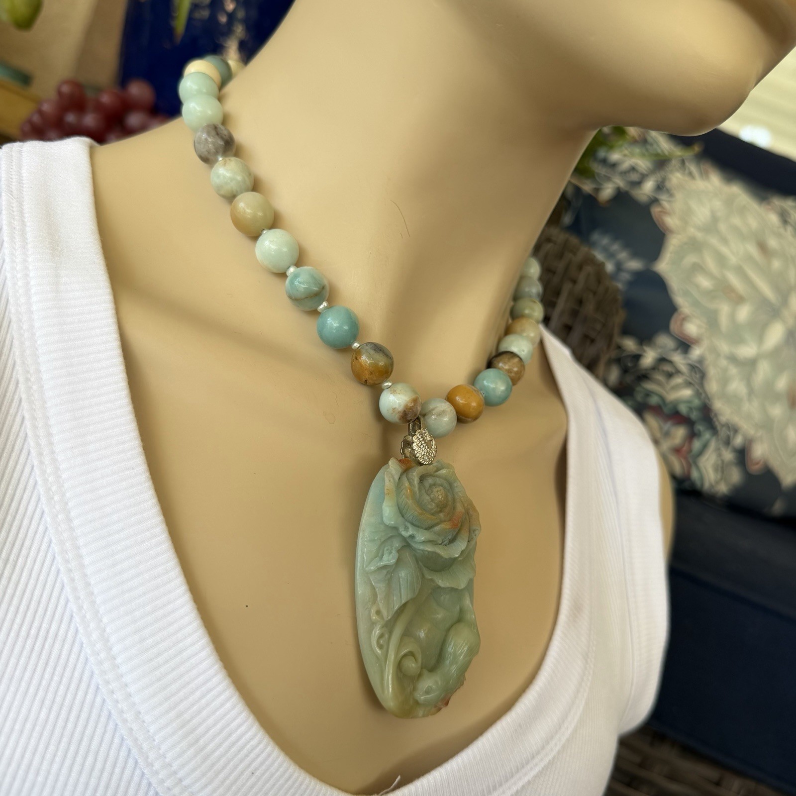 HAND CARVED AMAZONITE CAT & ROSE PENDANT NECKLACE EARRING SET WITH FANCY CLASP