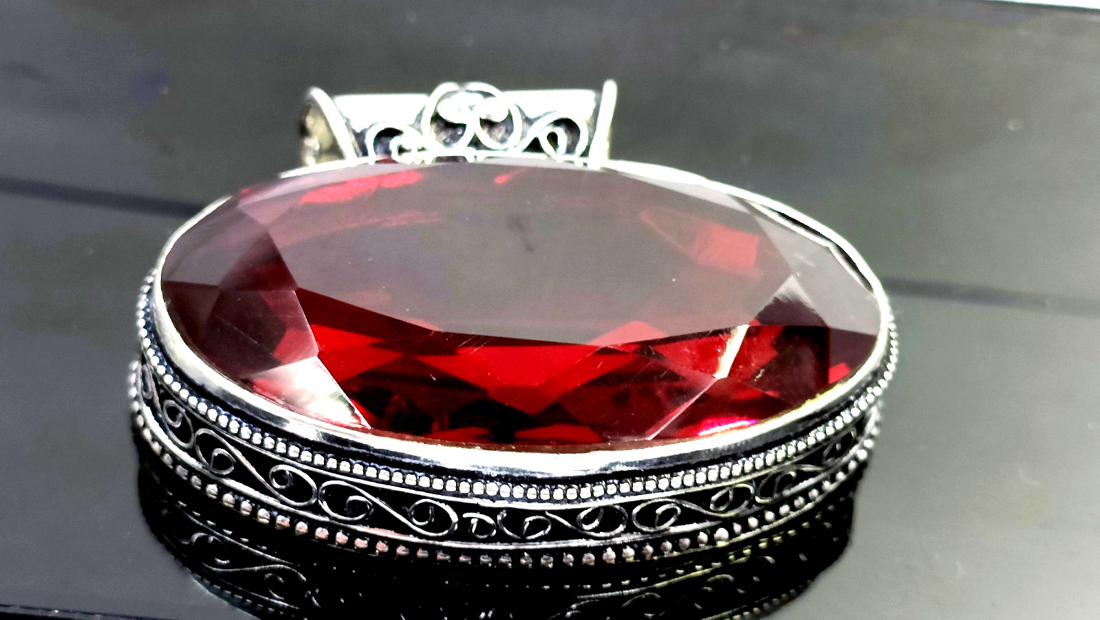 128.50 Ct Natural Red Ruby Oval Shape Pendant with 925 Free Silver Chain 6MGQ
