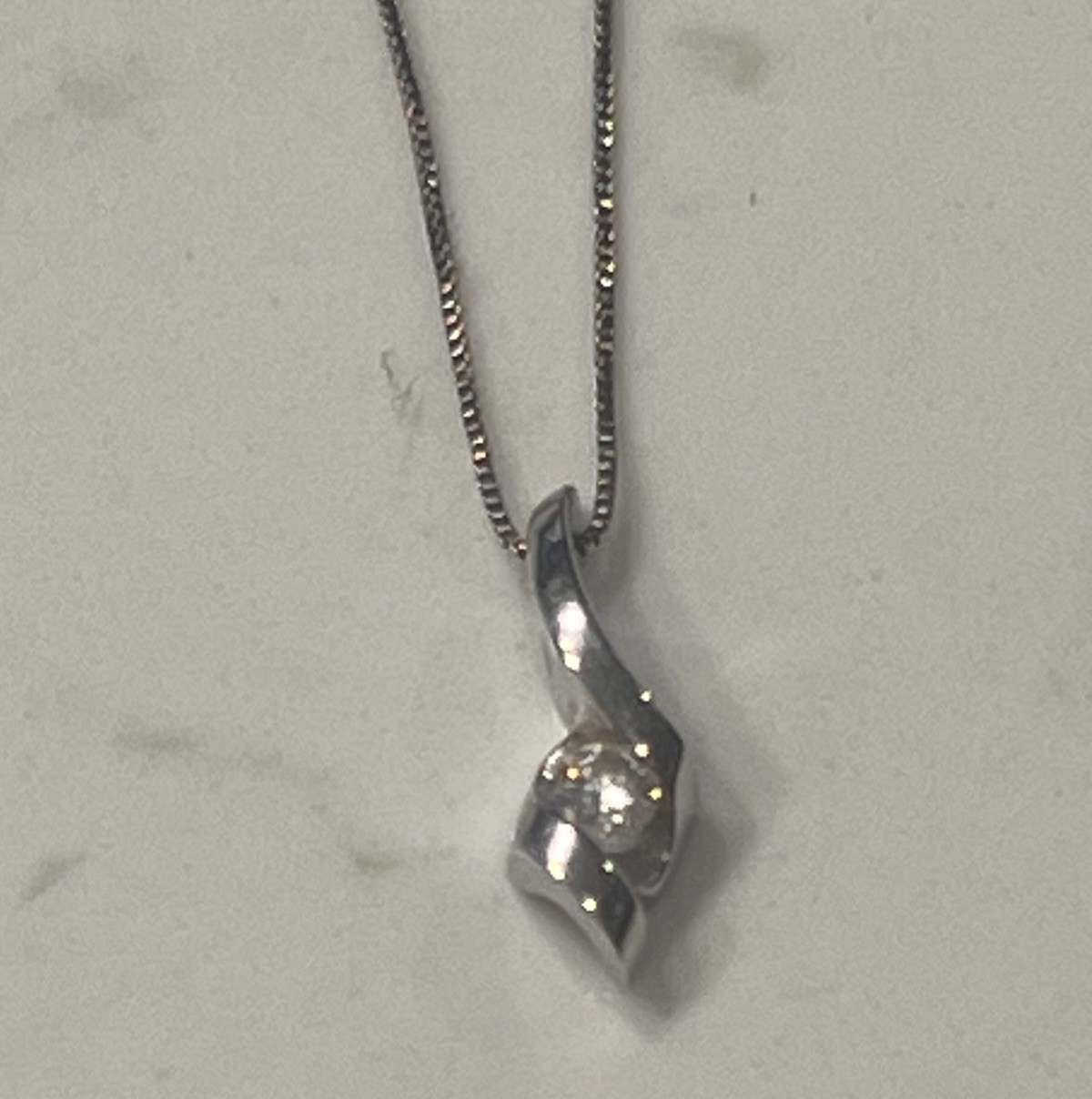 Helzberg Sirena 14K White Gold 1/10 ct Diamond Pendant With 14K White Gold Chain