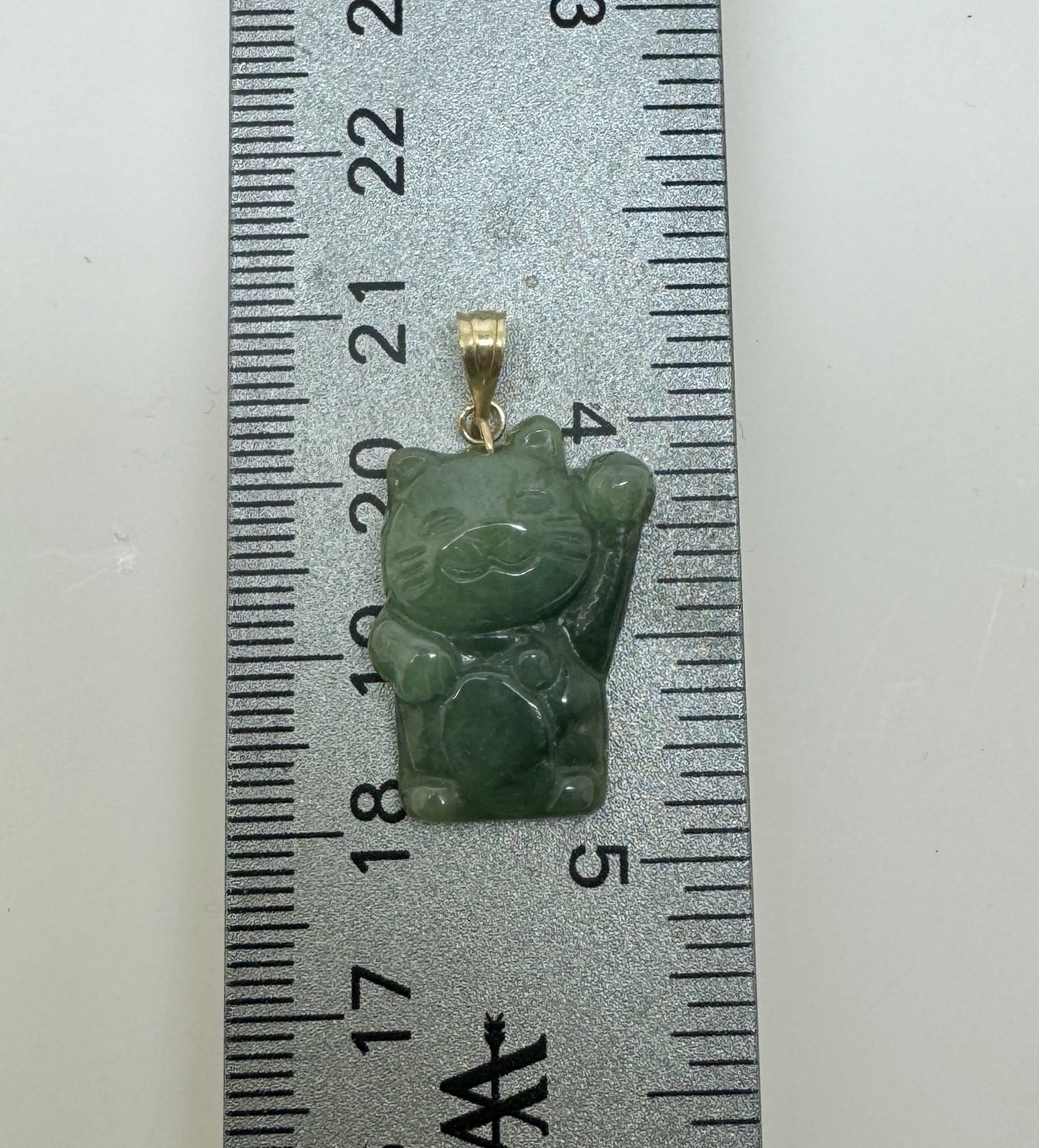 Maneki Neko Waving Hand Lucky Cat Jade Carved Cute Pendant 10K Real Gold Bail招財貓