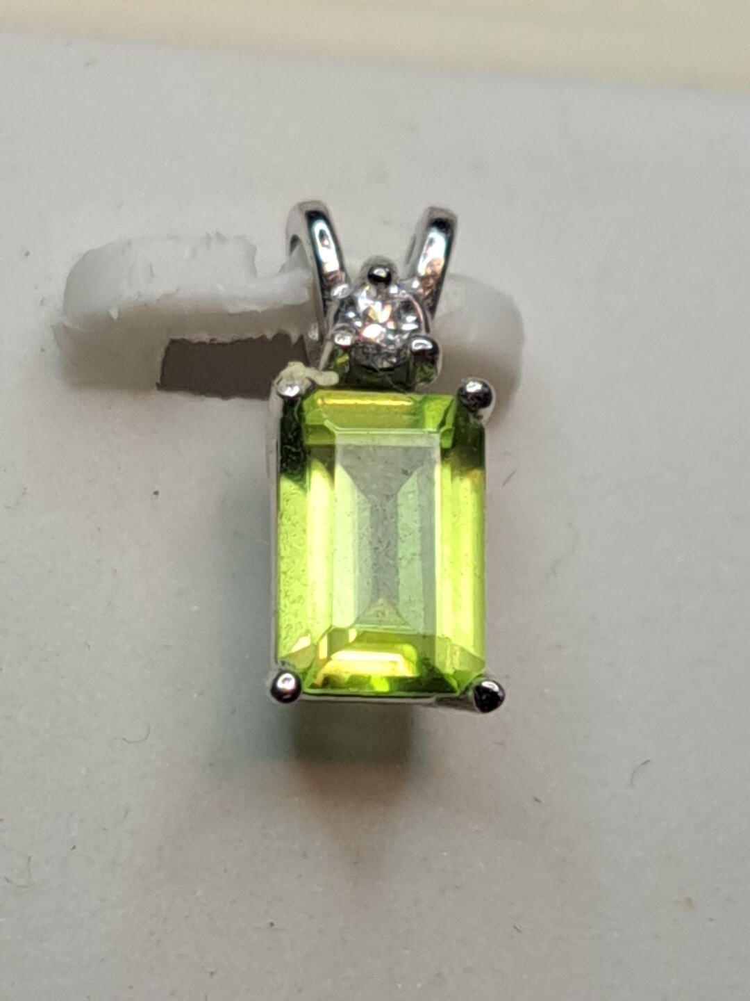 New 14 Karat White Gold Light Green Paridot Pendant With Diamond 10MMx5MM 12-15