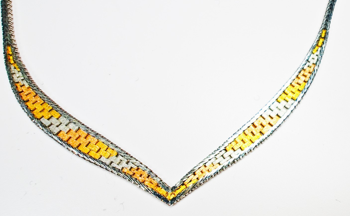 925 Italy Sterling Silver Tri Color Woven V Necklace 16″ Box Clasp 11.88g
