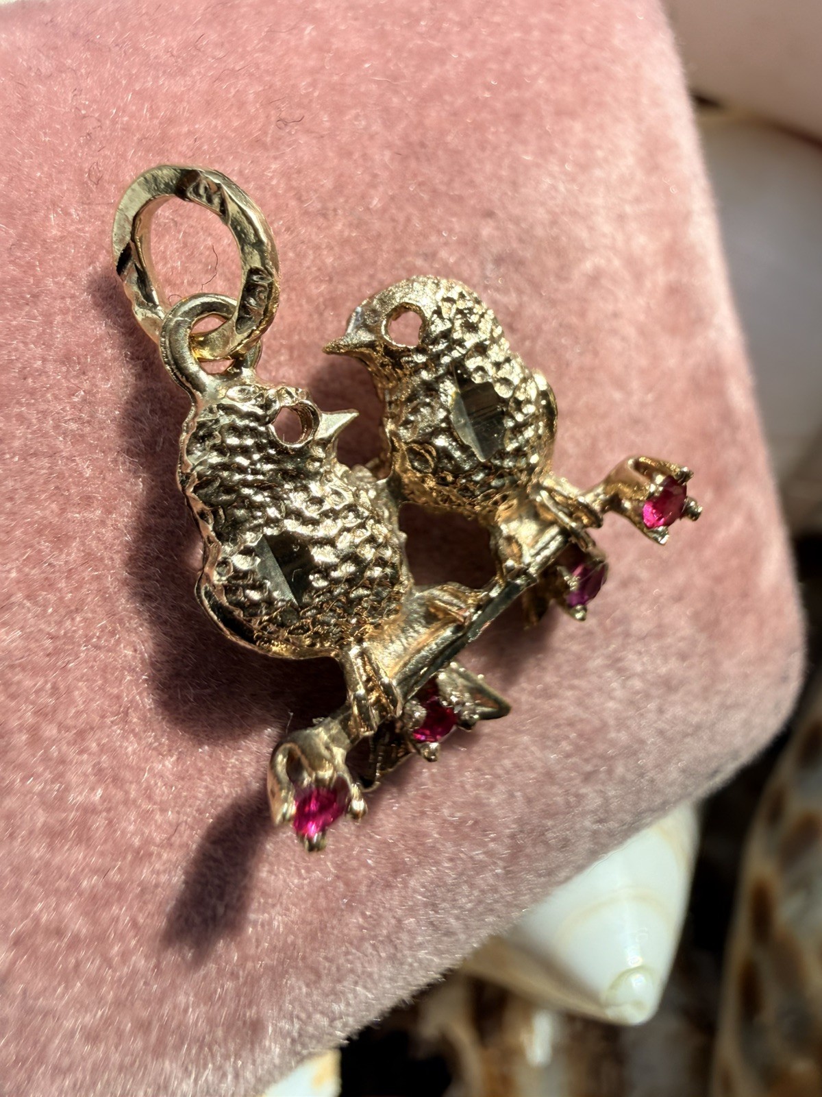 Vintage 1950’s gold Love Birds Pendant 10K gold