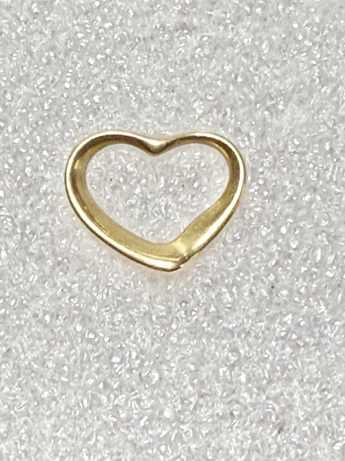 14k Yellow Gold Open Heart Floating 1/2” Pendant .53 Grams