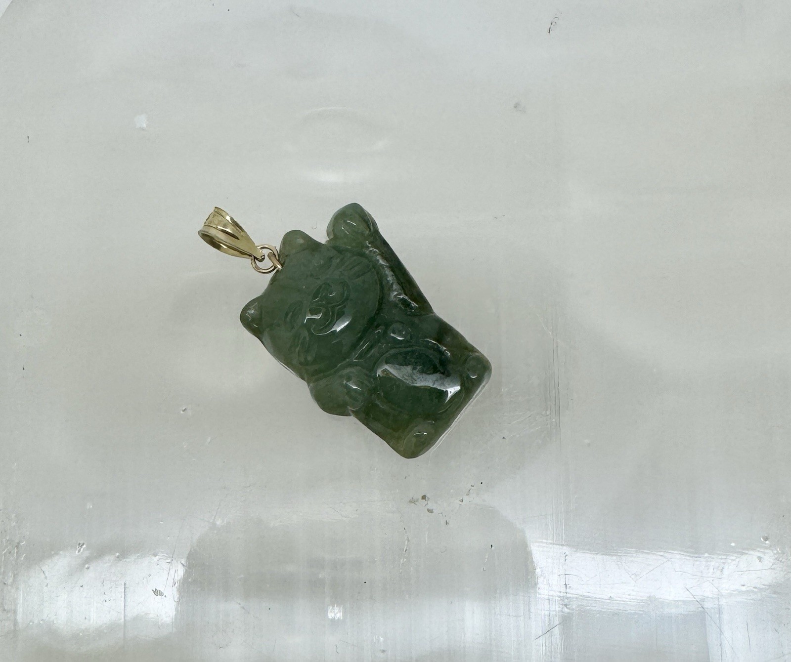 Maneki Neko Waving Hand Lucky Cat Jade Carved Cute Pendant 10K Real Gold Bail招財貓