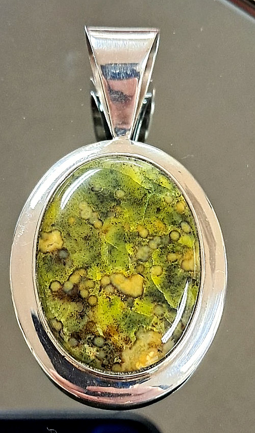 Desert Rose Trading Jasper Green Agate Pendant 31.4GR