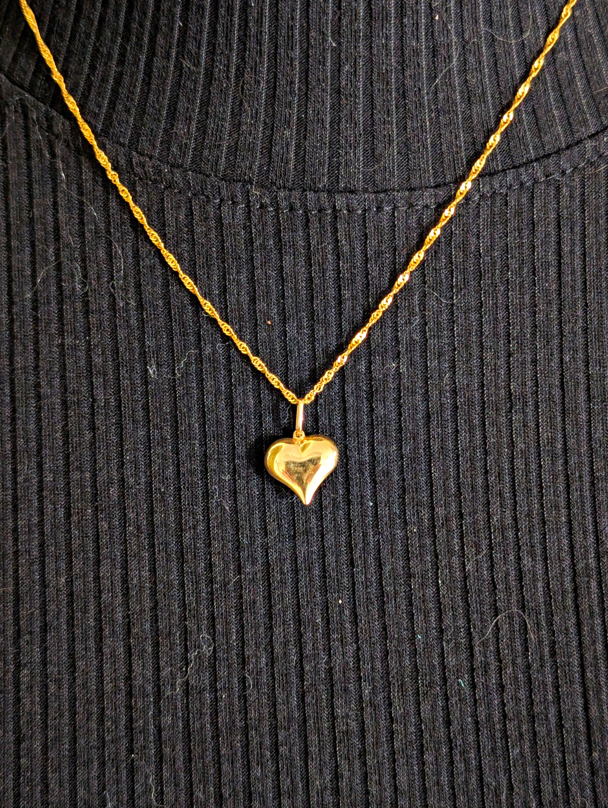 14K Yellow Gold Twisted Serpentine Chain Puff Heart Charm Pendant Necklace 18 In