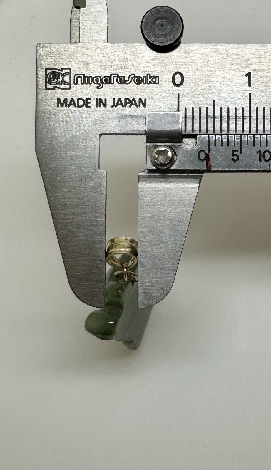 Maneki Neko Waving Hand Lucky Cat Jade Carved Cute Pendant 10K Real Gold Bail招財貓
