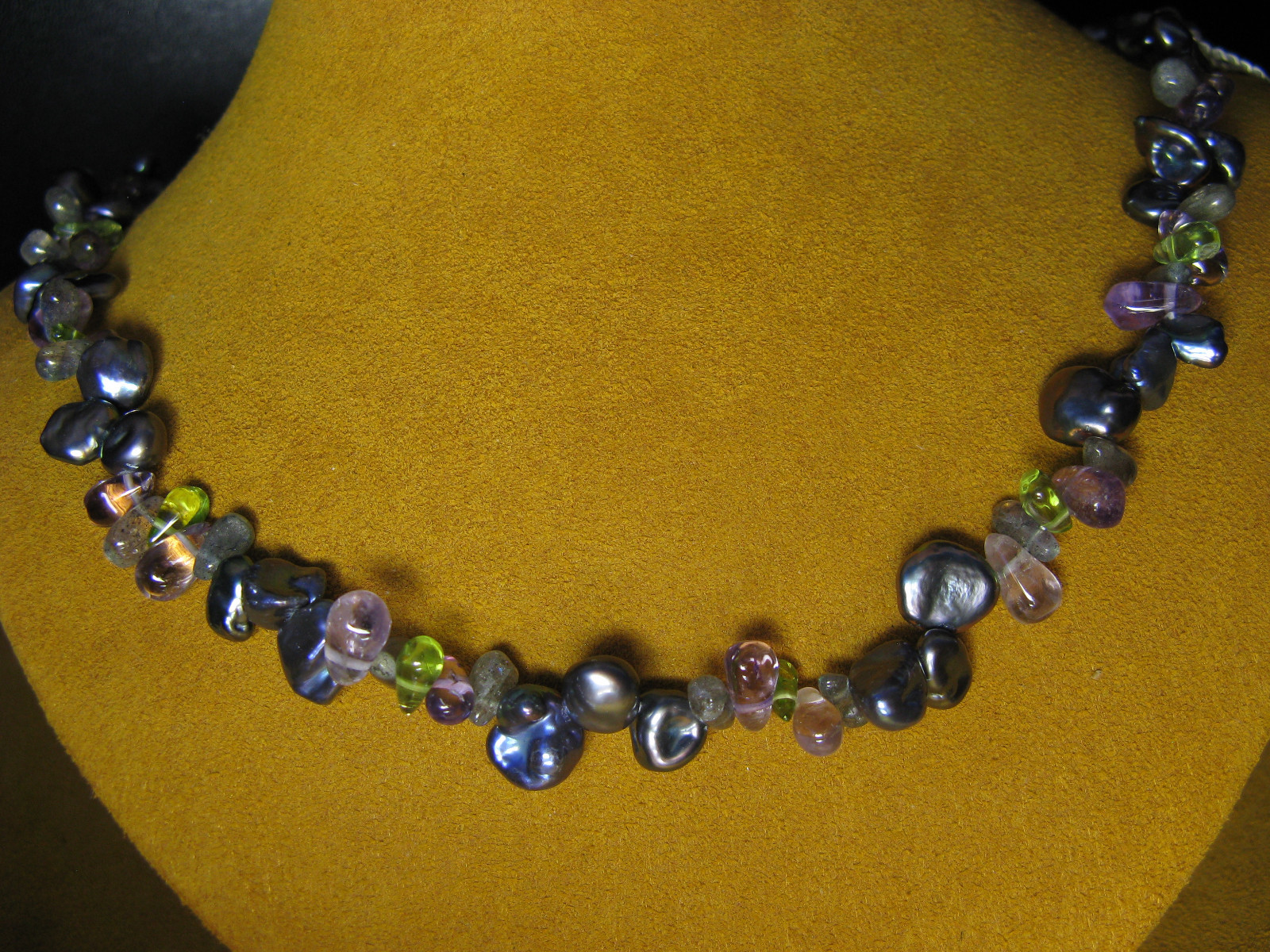 HONORA PEARL NECKLACE MULTI COLOR GEMSTONES GREEN BLACK AMETHYST KISHI PETAL ss