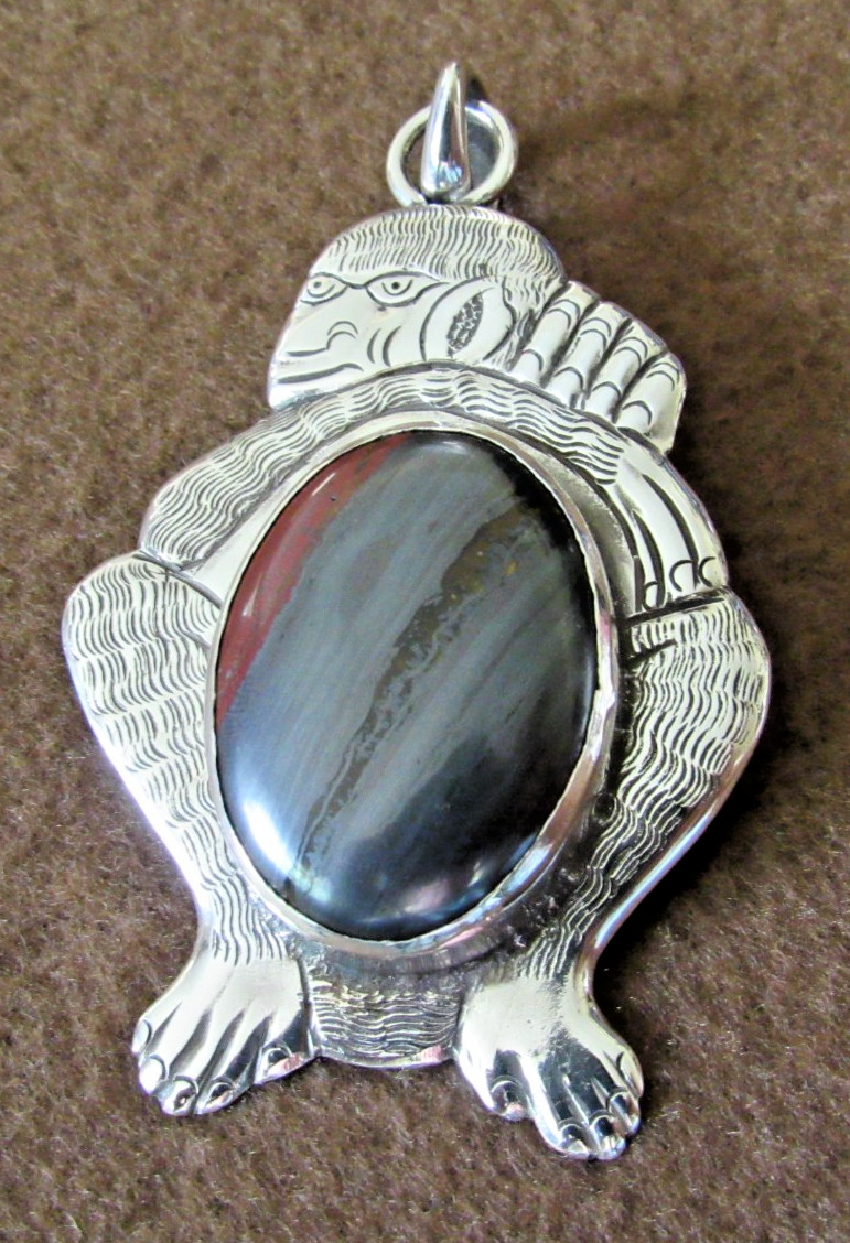 Sterling Silver 925 Monkey Pendant Banded Black Agate 34.7 Gram Polished Jewelry
