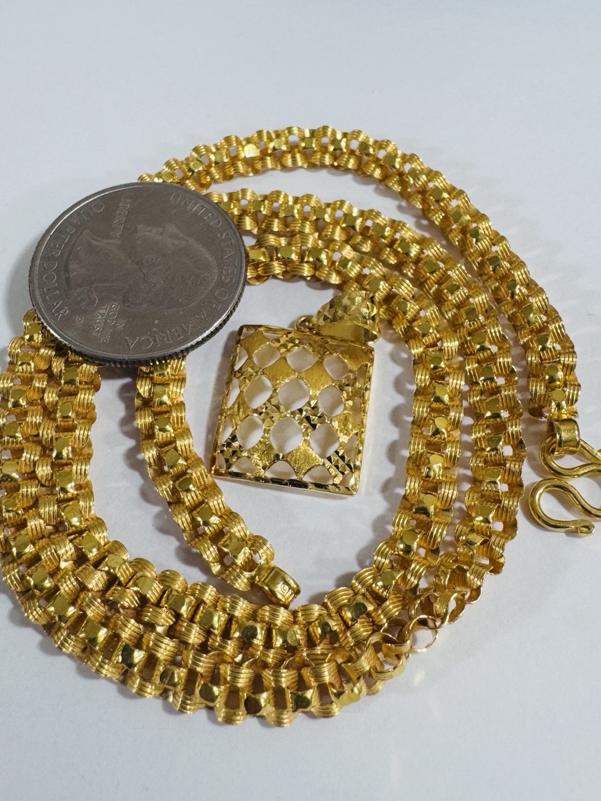 Solid 22K 916 Real Saudi Gold Rectangle Set Necklace 17”/17.5” Long 21.2g 6mm