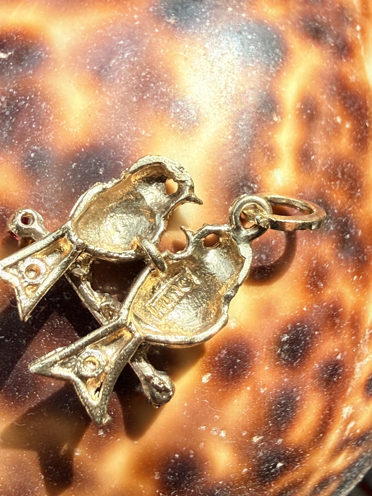 Vintage 1950’s gold Love Birds Pendant 10K gold
