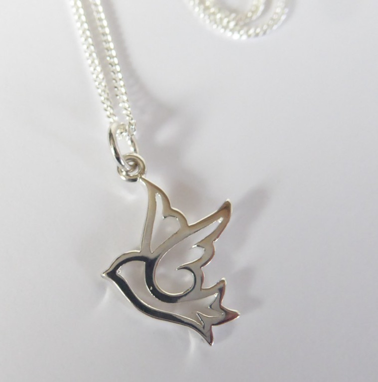 NEW Soaring Sparrow Bird Necklace Solid 925 Sterling Silver Pendant Bird 18″