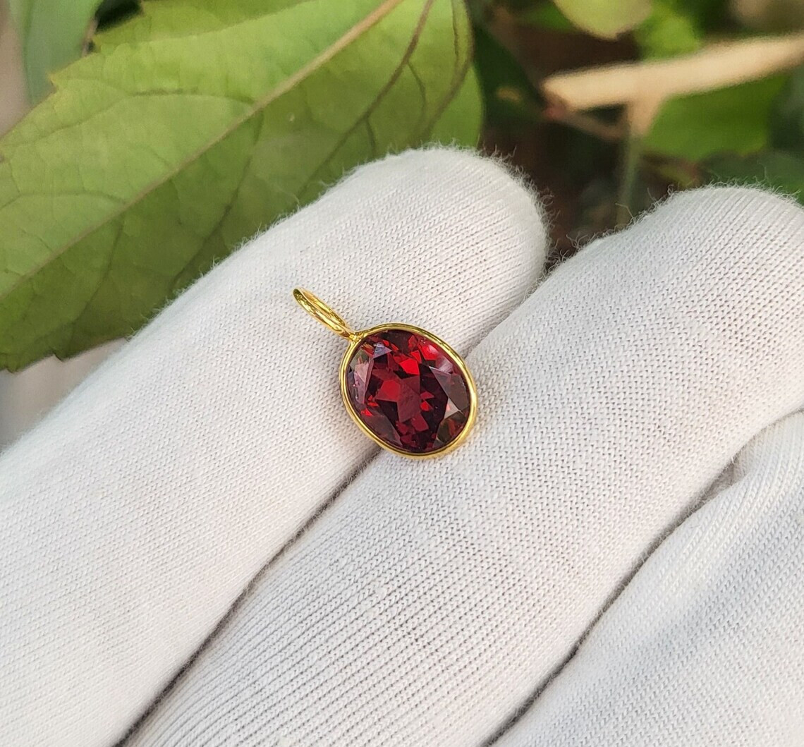 Oval Cut Garnet Charm Nacklace 14K Solid Gold Charm January Birthstone Pendant