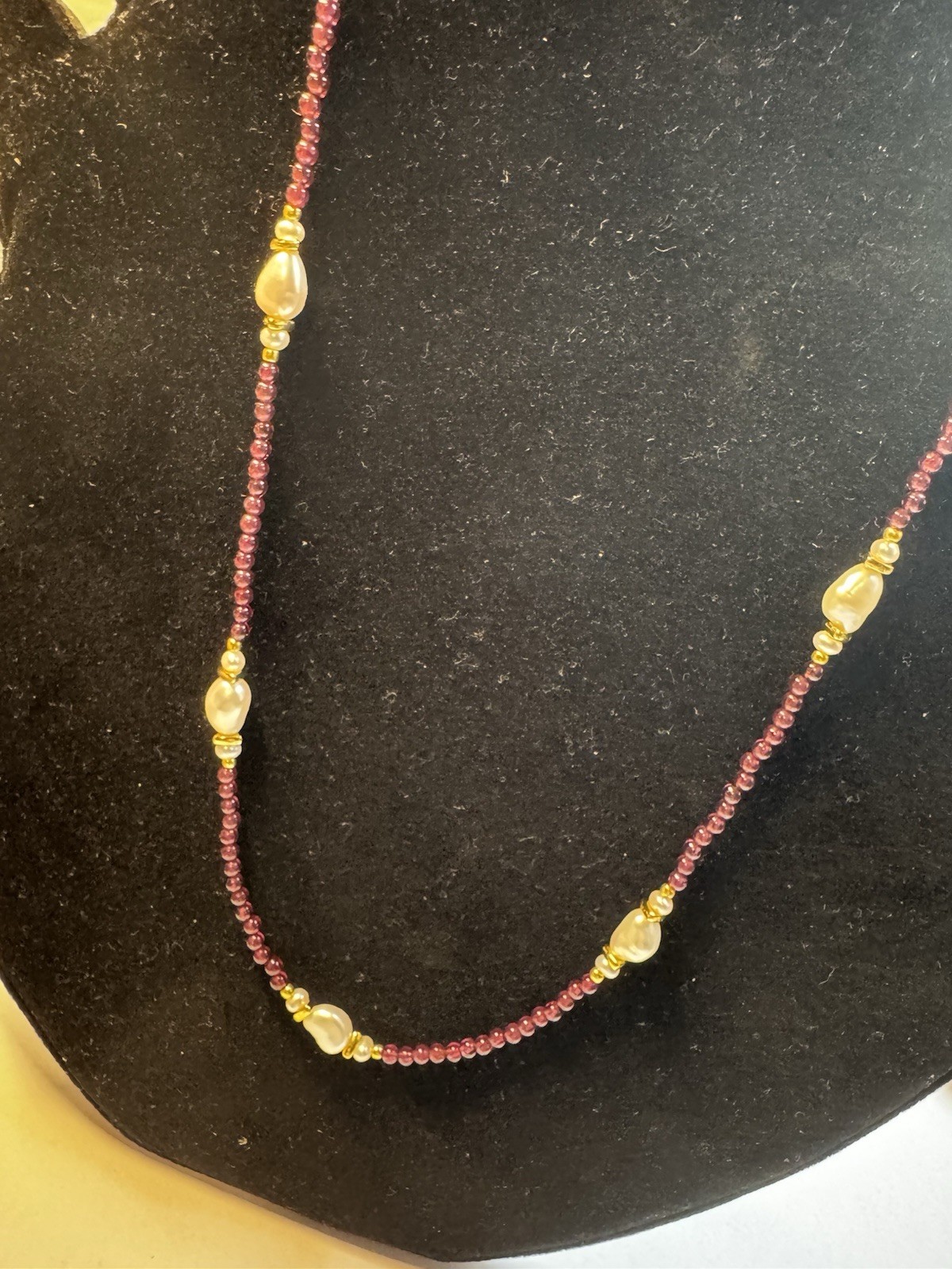 white pearl and garnet beaded 3-6mm necklace 925 sterling silver 21” bracelet