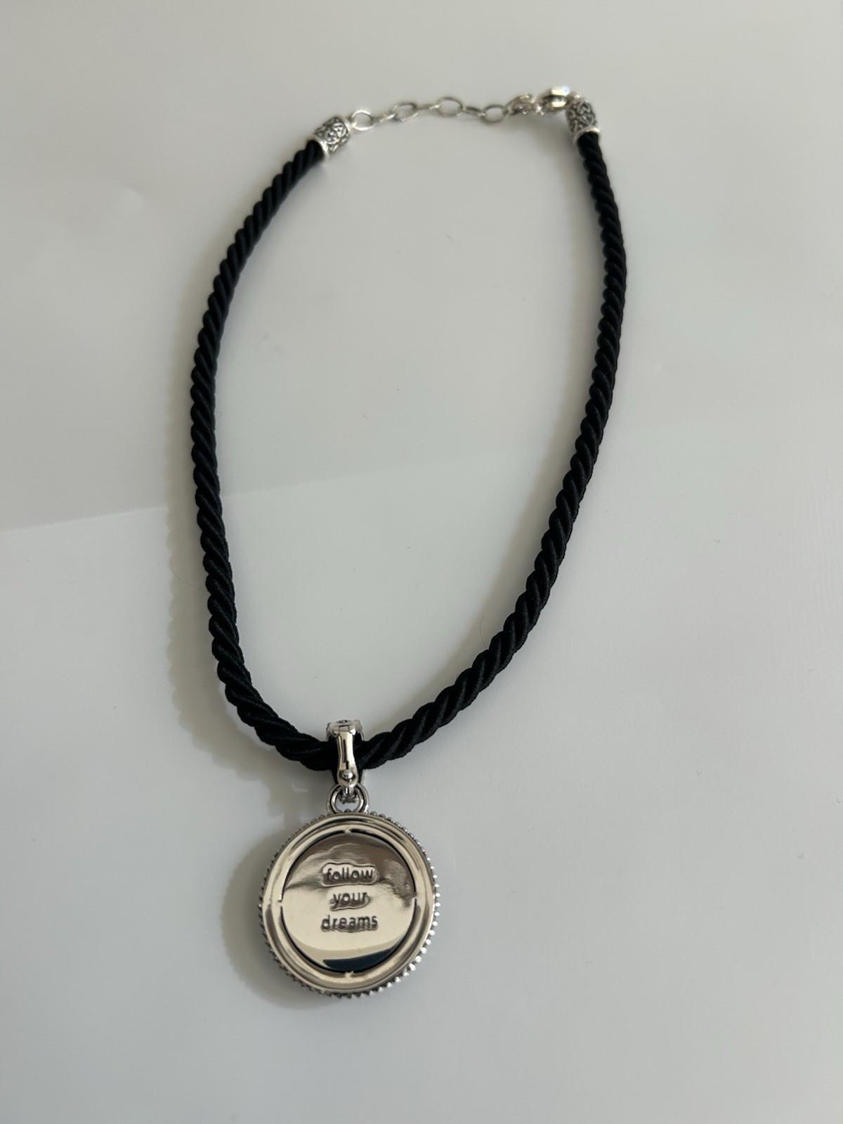 Necklace – 925 Sterling Silver Round Enhancer with Green Crystal
