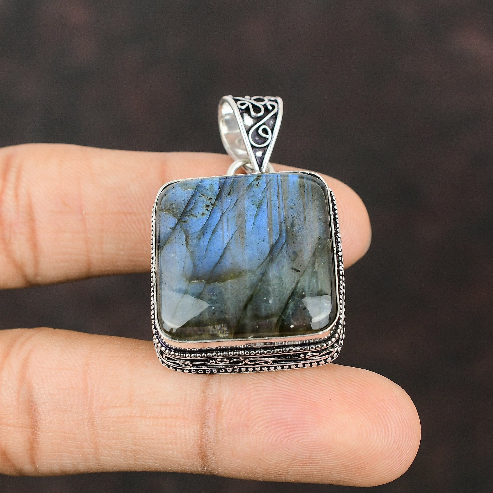 Natural Labradorite Gemstone Pendant 925 Sterling Silver Handmade Jewelry
