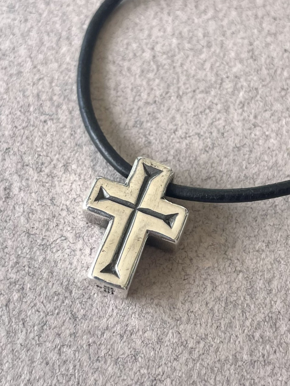 James Avery Sterling Inward Light Cross Pendant with Black Cord 16.25″