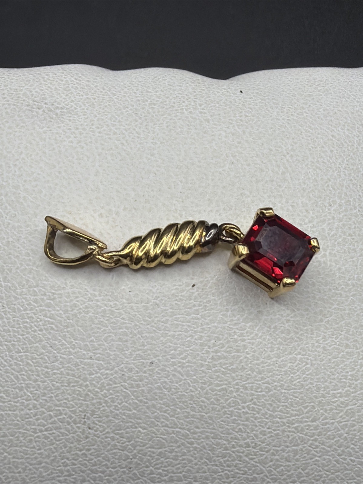 18ct Gold And Ruby Pendant – David M Robinson