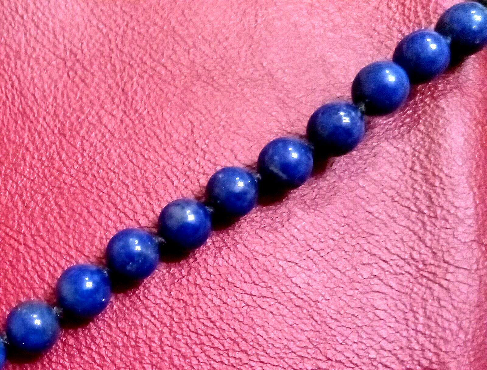 18″ LAPIS LAZULI NECKLACE. Elegant 14K Gold Clasp. Hand Knotted. 8.0 mm
