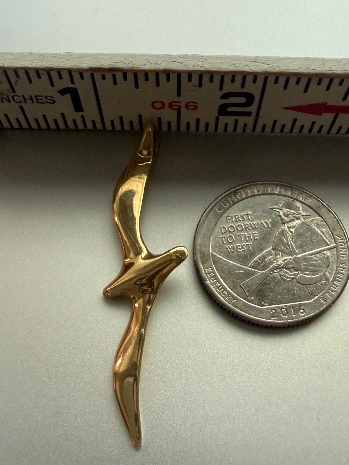14K Solid Gold 2″ Seagull In Flight Pendant 2.95g.