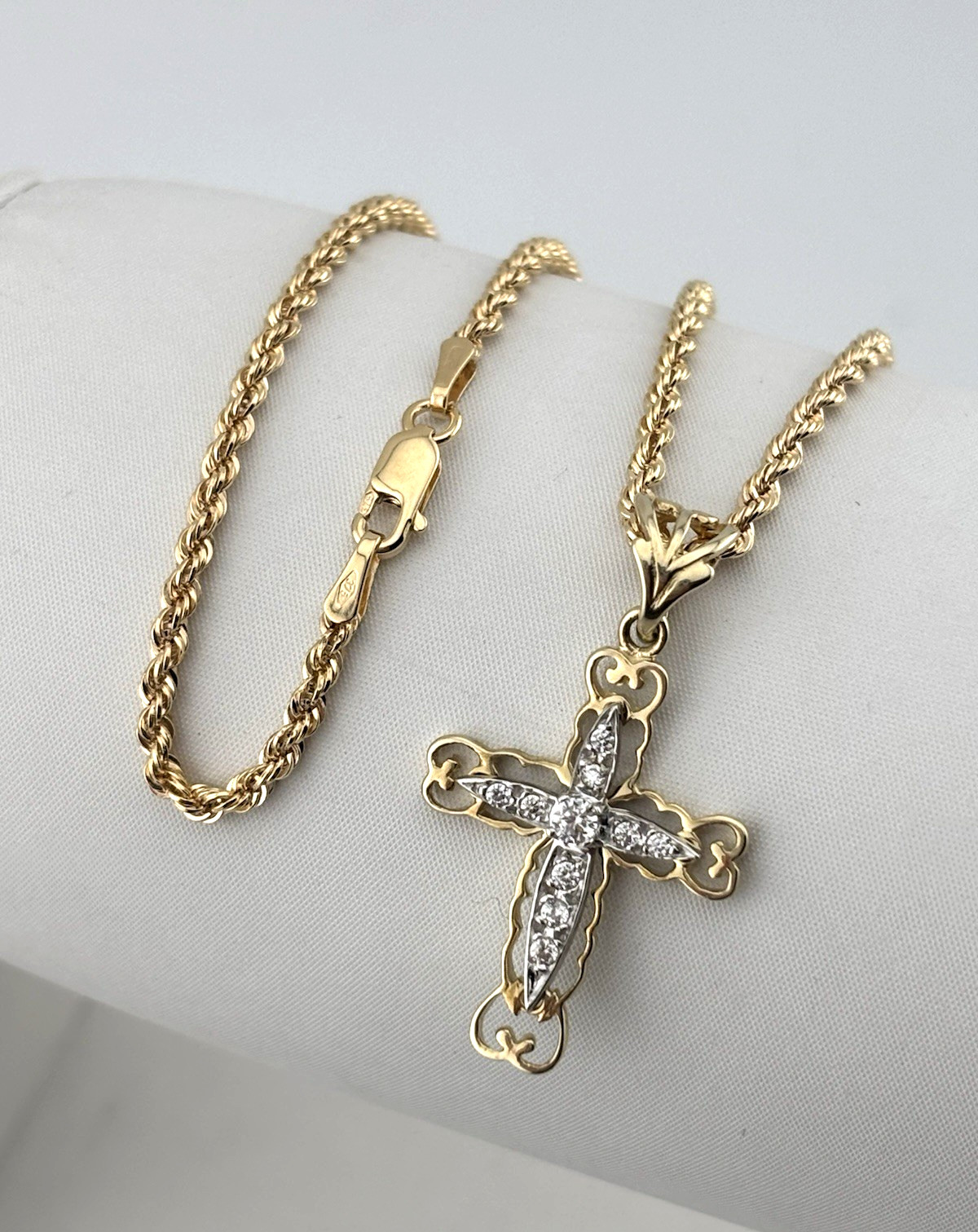 Ladies 9ct Yellow Gold CZ Filigree Cross Pendant Rope Chain Set 16-24 Inch