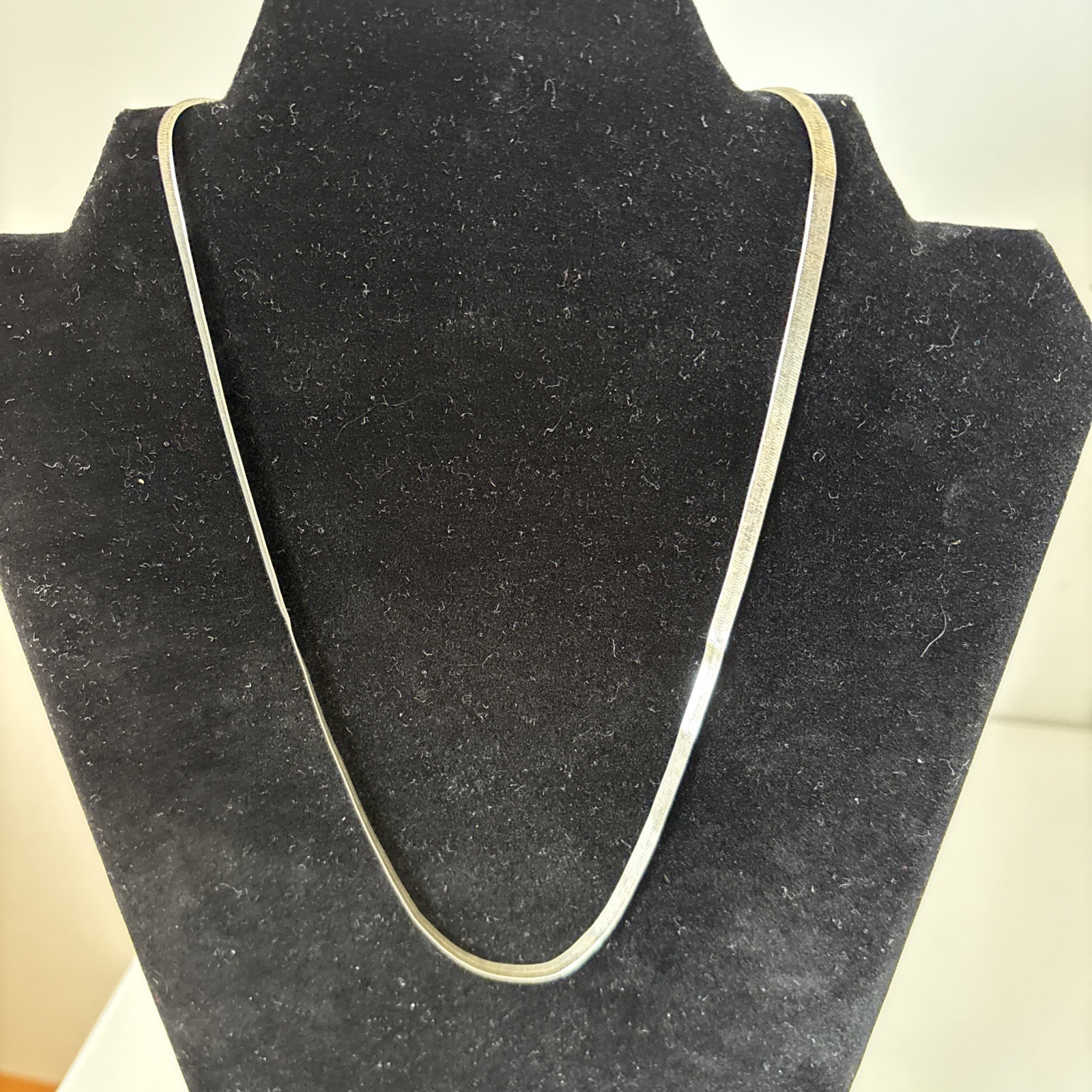 Vintage 80s Sterling 925 Herringbone Chain Necklace Italy19″ Flat Box Clasp
