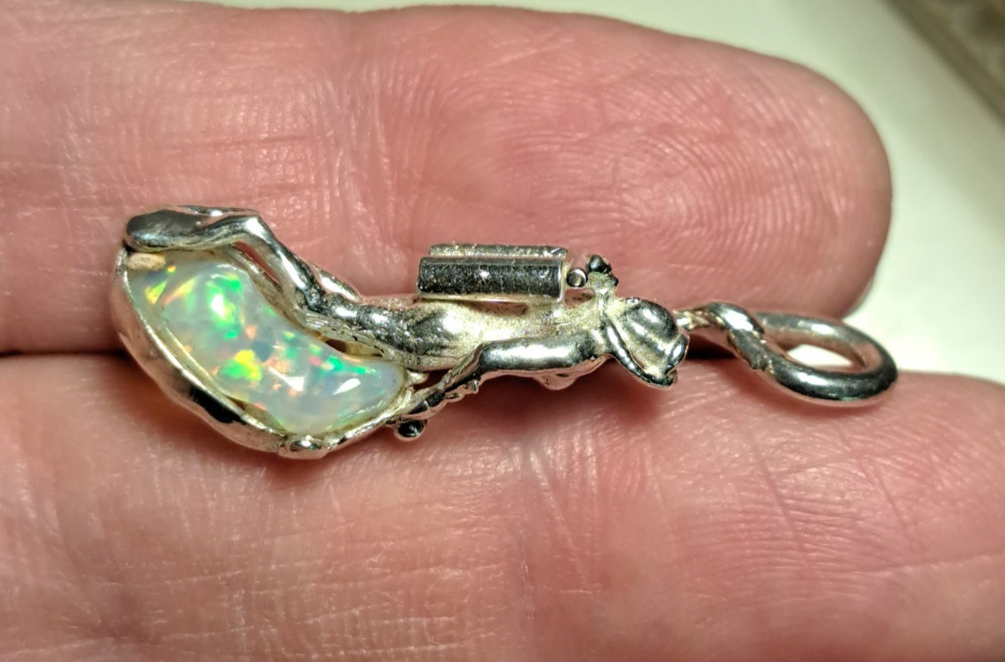 Unique Handmade 26ct Ethiopian Welo Opal Scuba Diver Pendant 925 Sterling Silver
