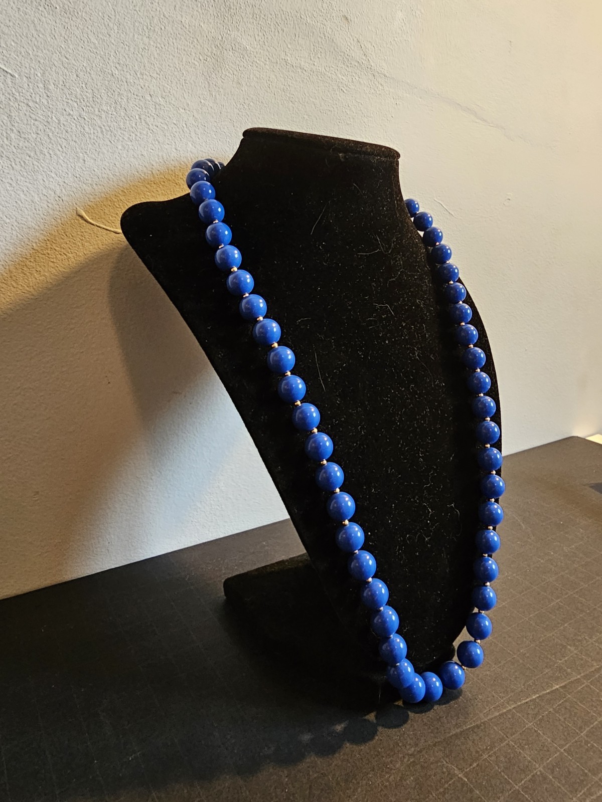 Vintage Large Blue Plastic And Small Goldtone Bead Necklace 23 Inch Long