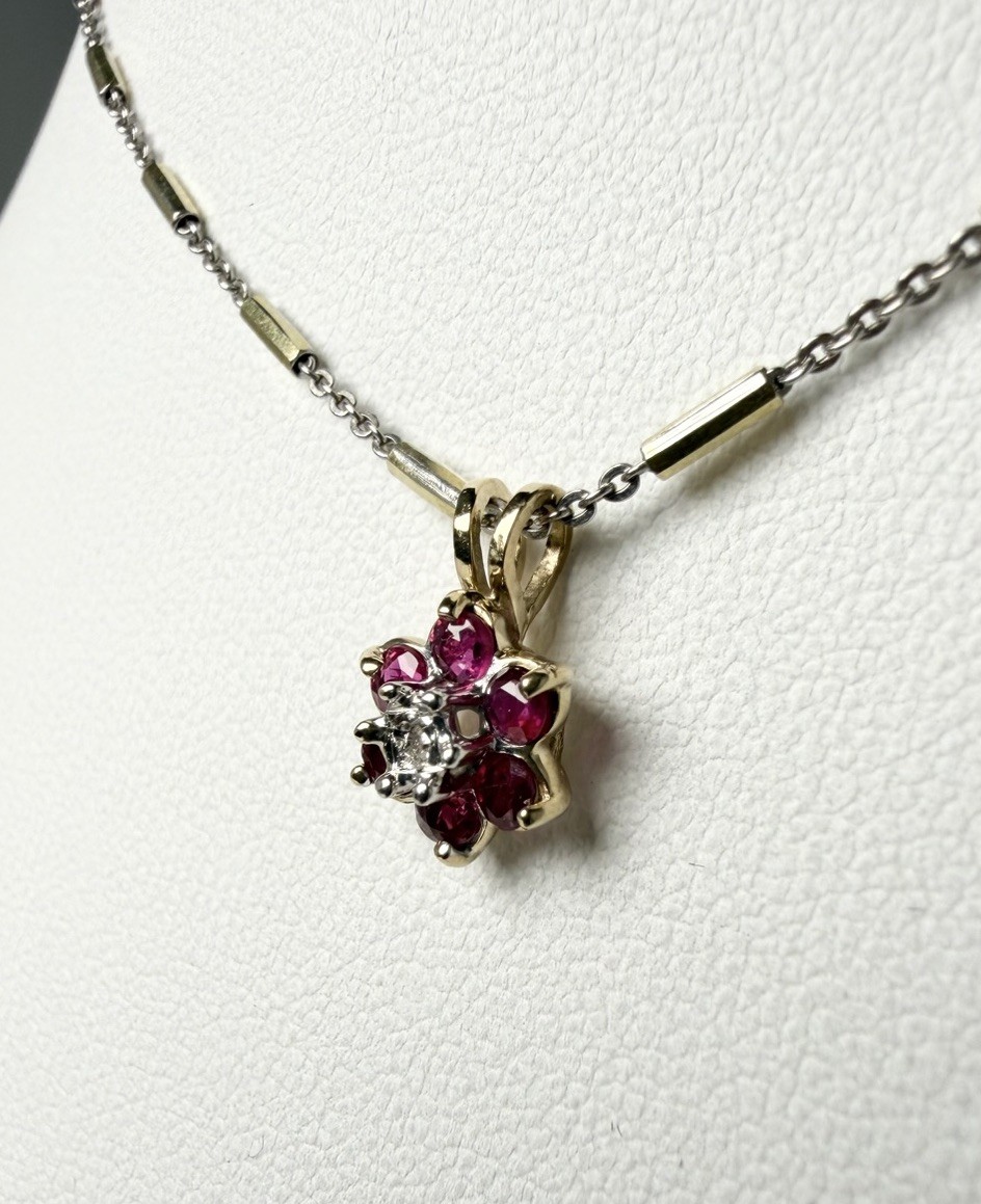 10K Yellow Gold Natural Ruby Diamond Floral Cluster Flower Pendant Charm 0.66g