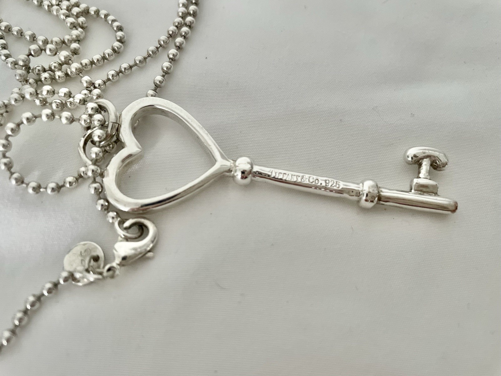 Tiffany & Co. 925 Sterling Silver Heart Key Pendant Ball Chain Necklace