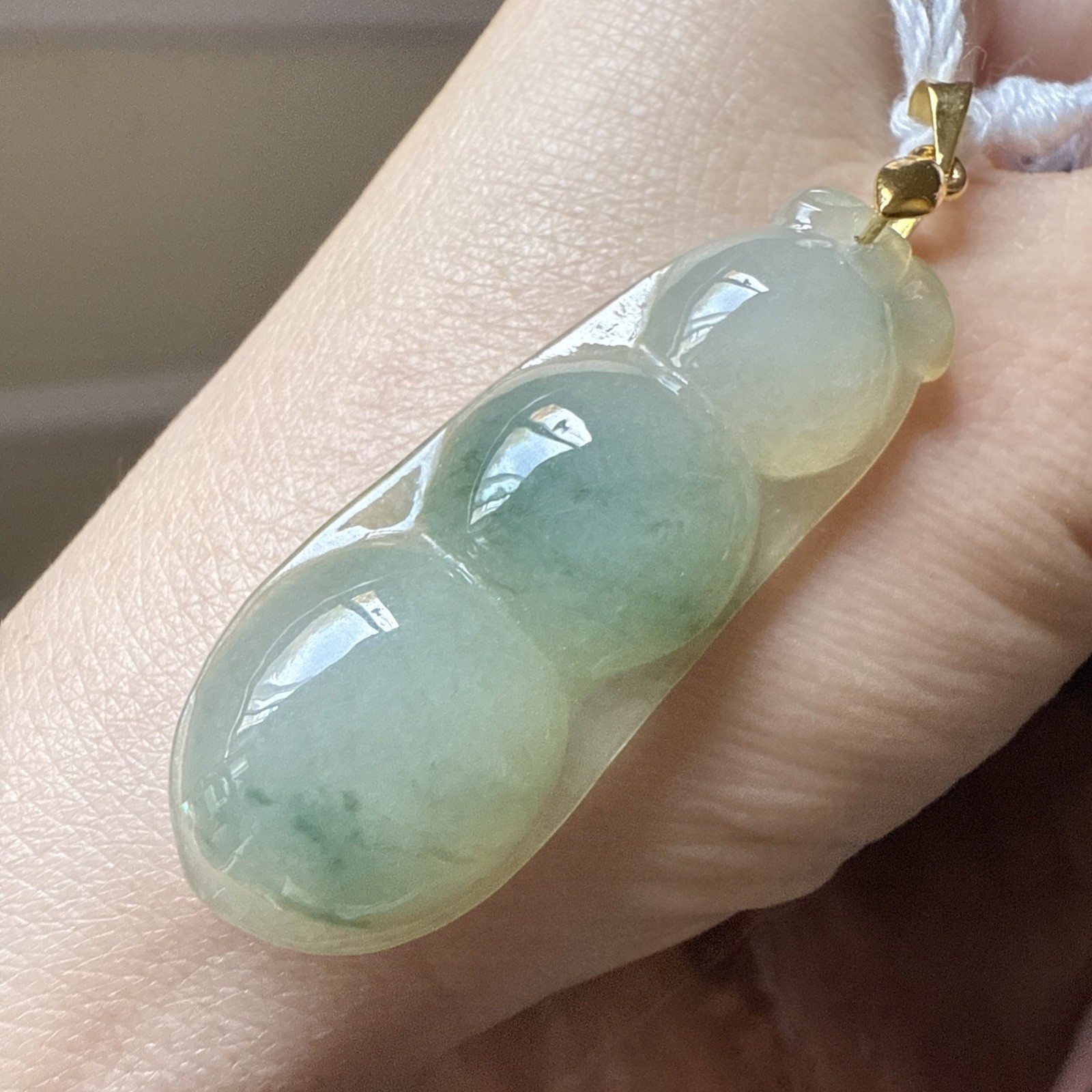 純天然翡翠A貨 untreated Myanmar Burma Grade A Jadeite 老坑冰果冻体飘花福豆 Certified 料子極好