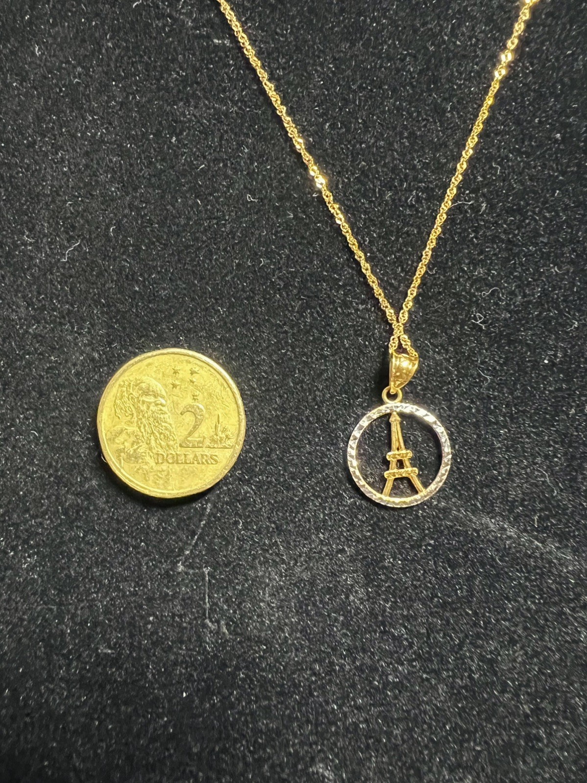Genuine Solid 18k gold necklace with 2tone Eiffel tower pendant