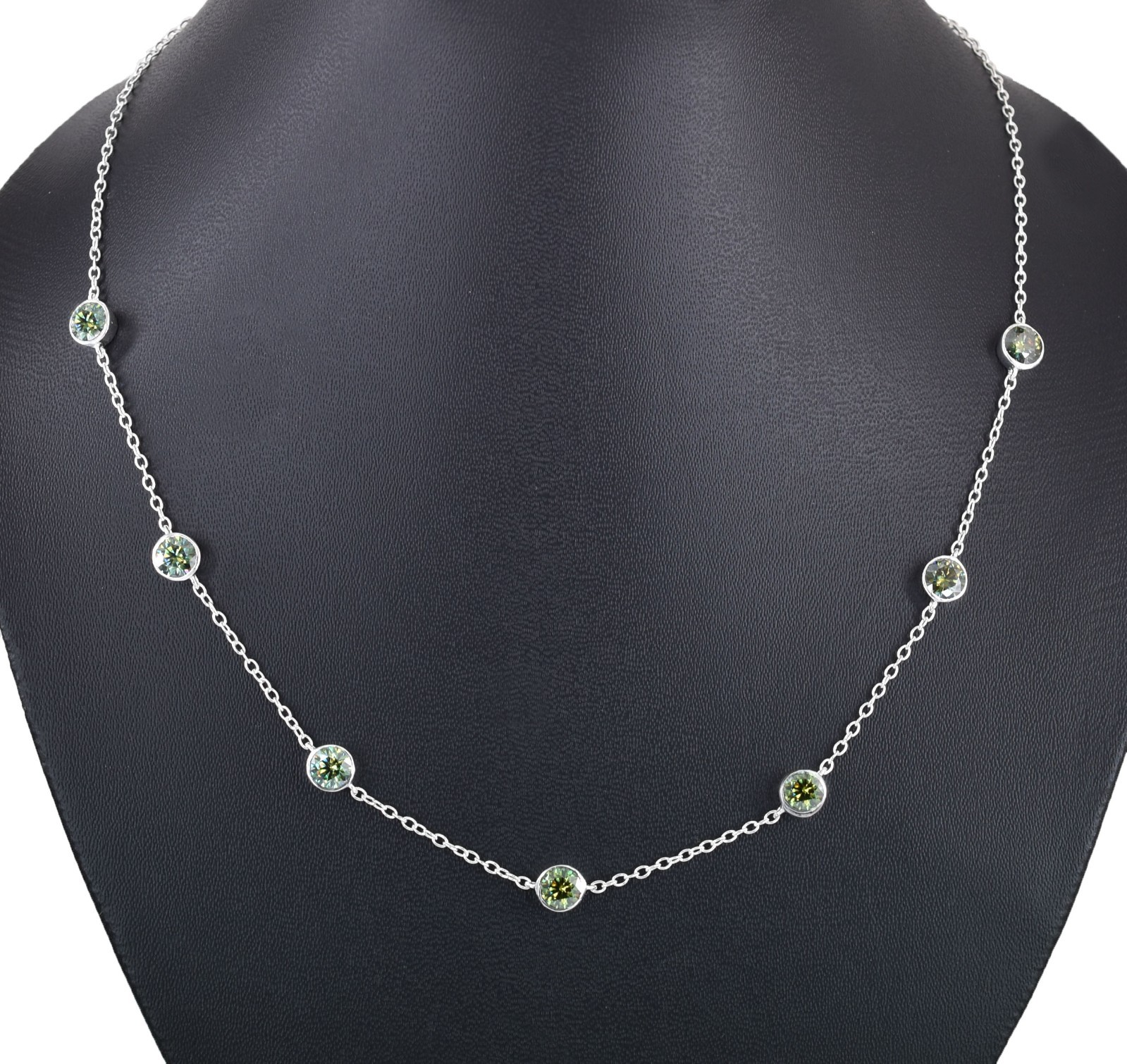 Lovely 3.50 Ct Certified Blue Diamond Necklace , Tariffs FREE & matching Studs.