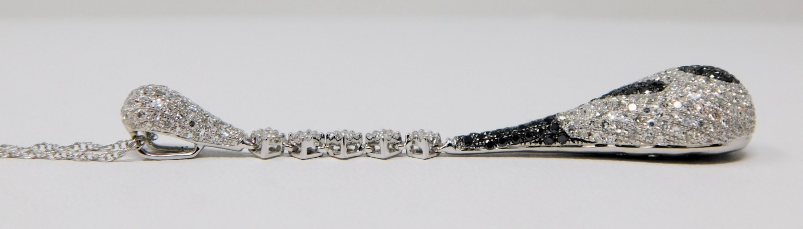 13-14 kt White Gold Black & White Diamond Drop Dangle Necklace 16″ B9433