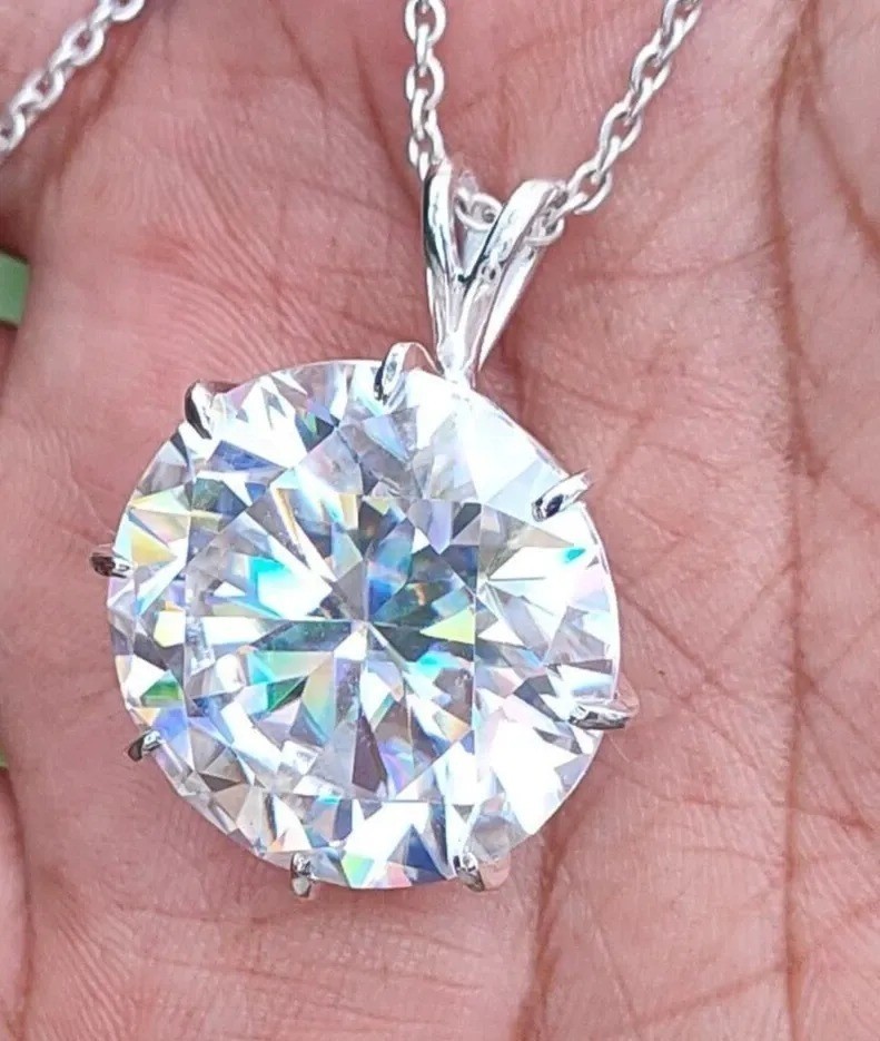 RARE 38.80 Ct Round White Diamond Solitaire necklace! FREE Shipping