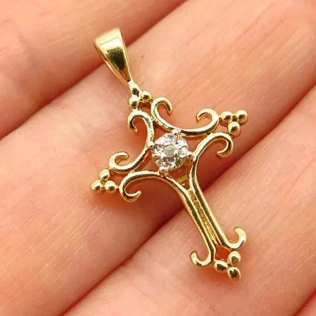 2Ct Round Cut Lab-Created Diamond Women’s Cross Pendant 14k Yellow Gold Plated