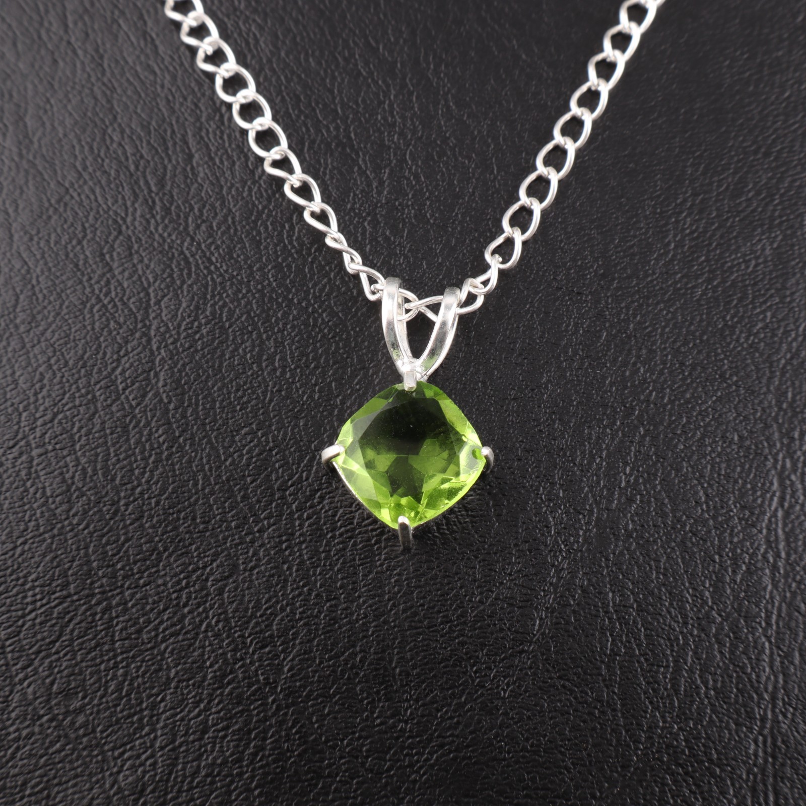 Peridot Gemstone 925 Sterling Silver Jewelry Handmade Women Gift Pendant 0.93”