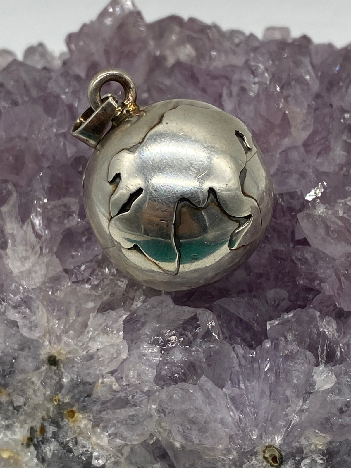 Vintage Sterling Silver Earth Globe Charm Pendant