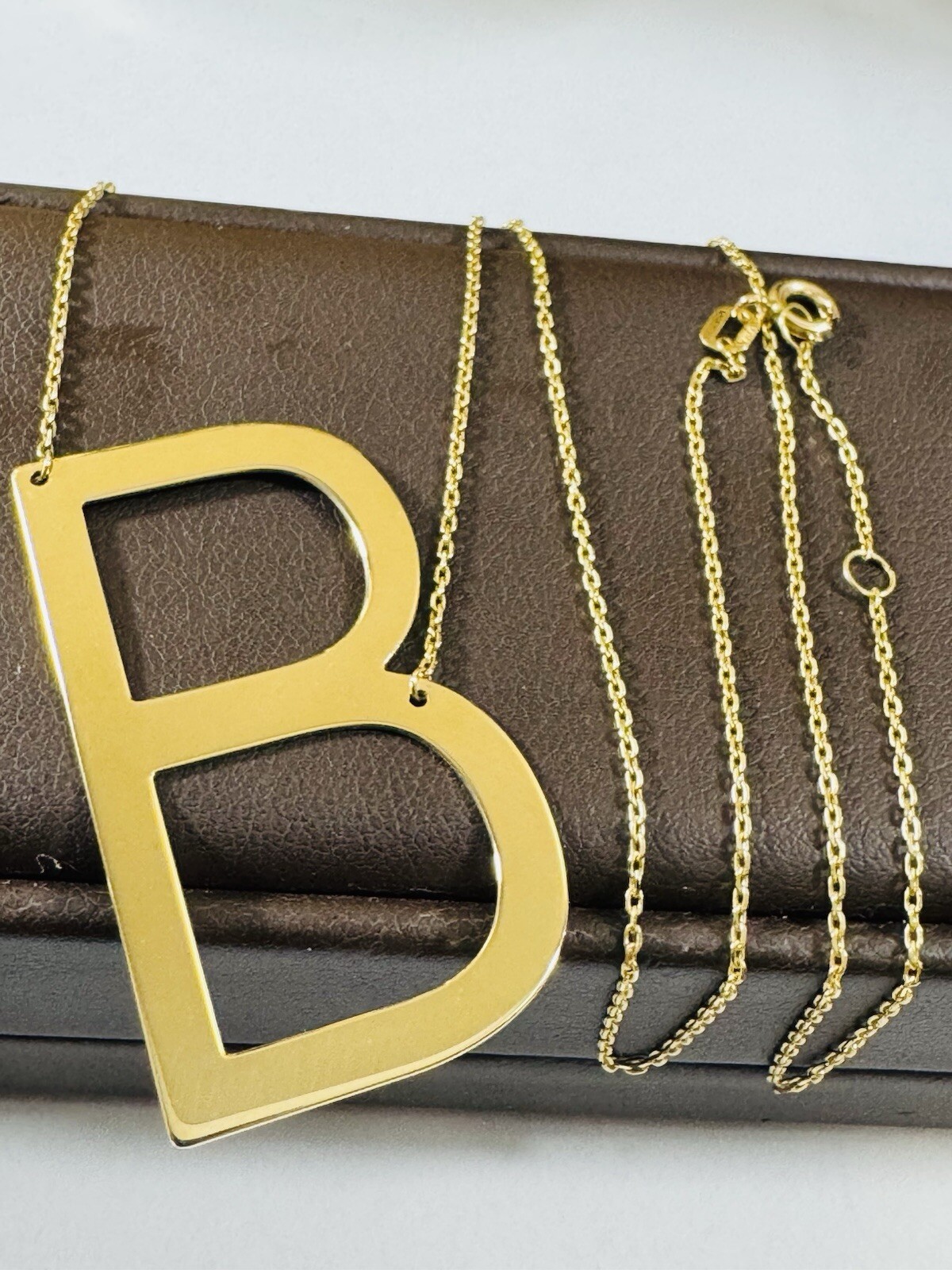 18K 750 Fine Gold Letter B initial Necklace 16.5/17.5” Long 1mm 4.8g WOMENS