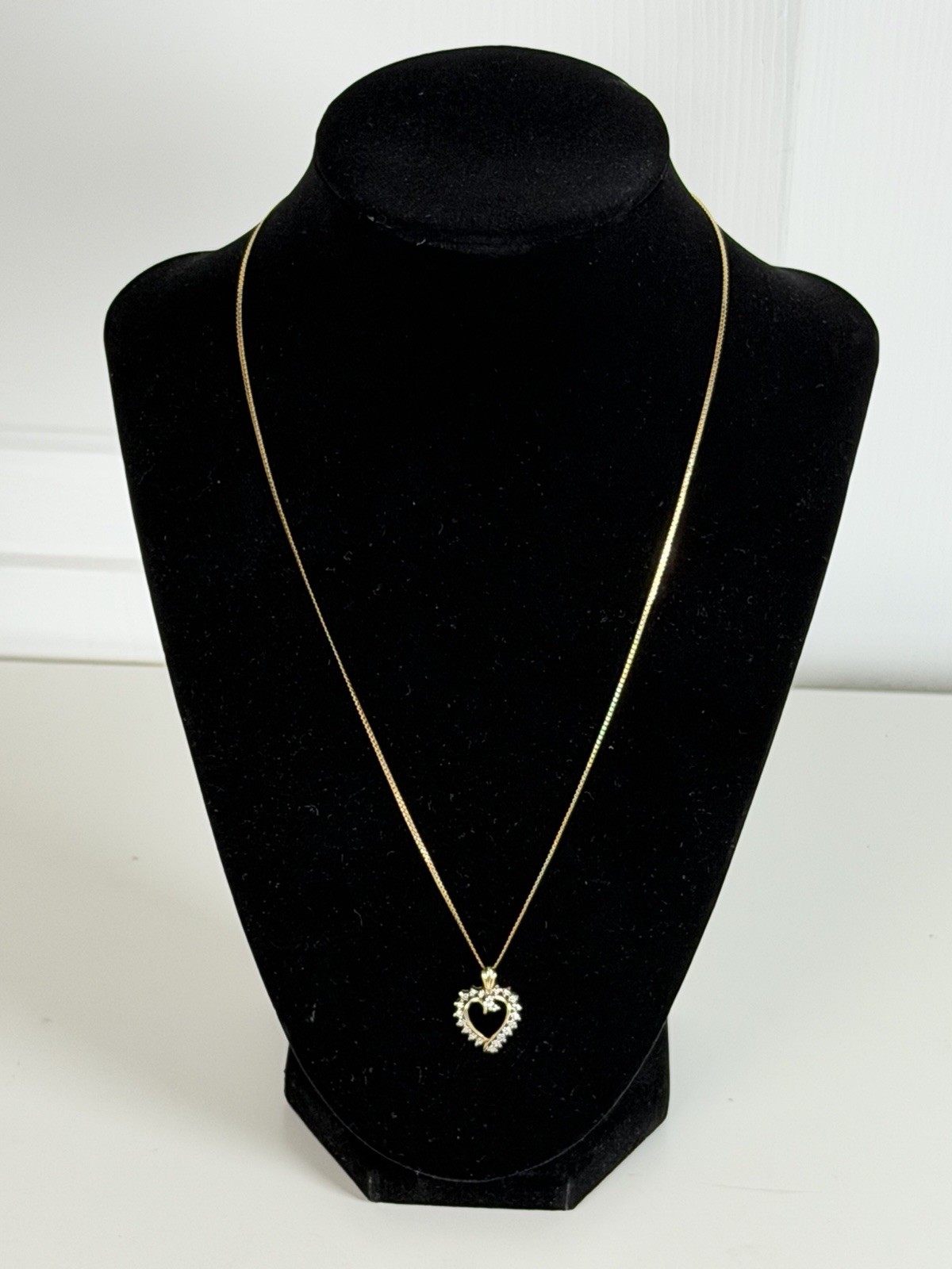 VTG JCM 10K Yellow Gold Natural Diamond Open Heart Pendant 19″ 14k Necklace