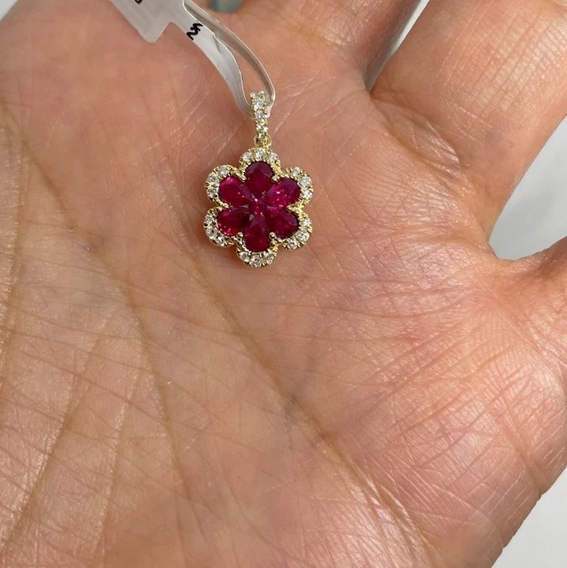 1.10Ct Pear Cut Lab-Created Ruby Flower Pendant 14K Yellow Gold Plated 18″ Chain