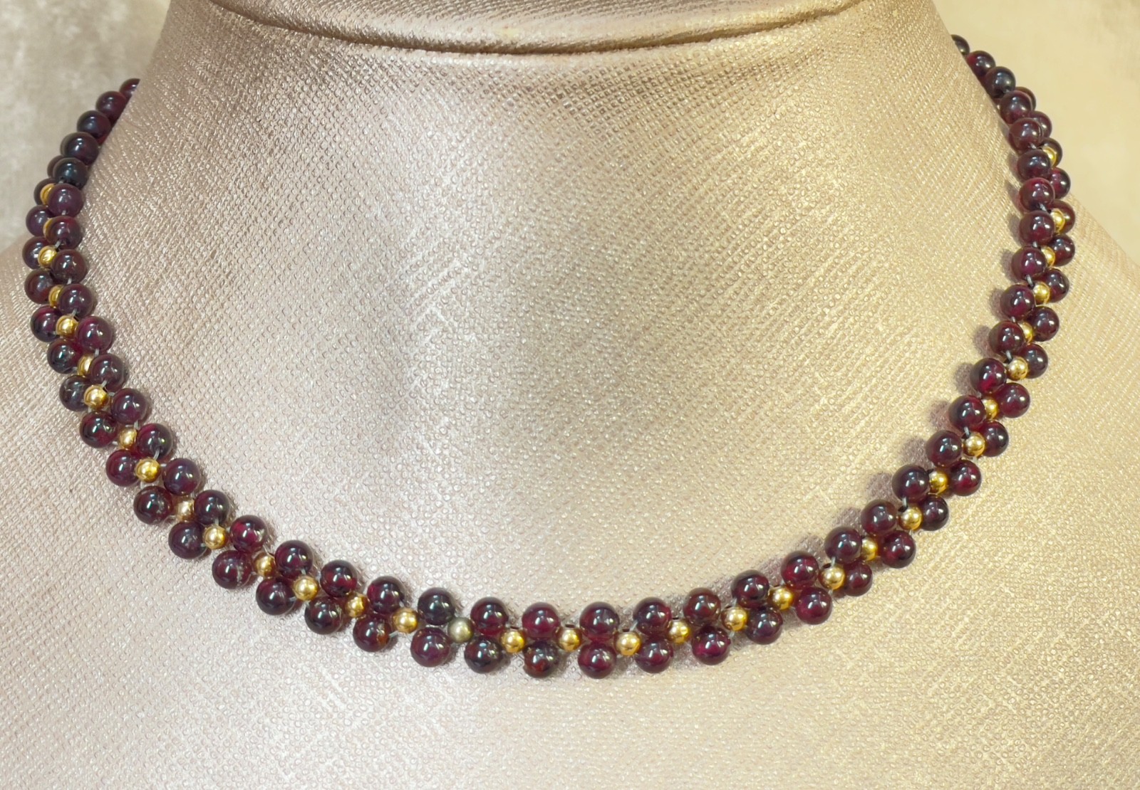 14K Gold & Round Garnet Bead Necklace 16” Estate 120 Garnets 59 14K Gold Beads