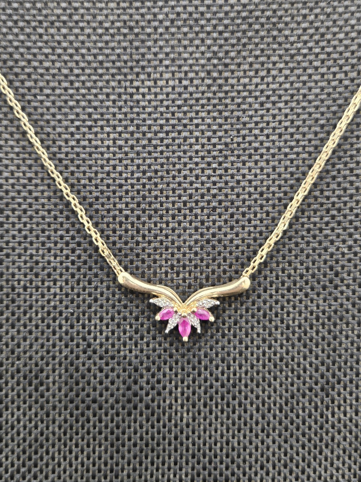 14K Solid Yellow Gold Bar Set Natural Ruby & Diamond Pendant Necklace