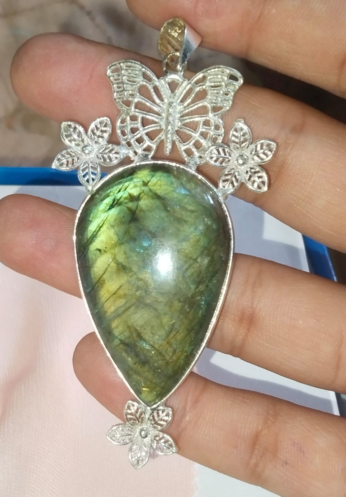 96Crts Spectrolite Labradorite Finland german Silver Pendant Necklace 18 Opens i